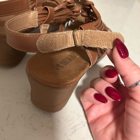 DREAM PAIRS Women's Strappy Low Heel Open Toe Slip-On Wedge Sandals - Picture 11 of 16